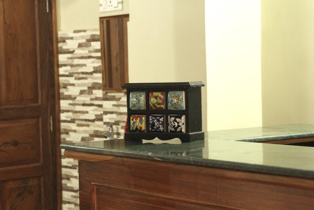 Lotus Paying Guesthouse Варанаси Экстерьер фото