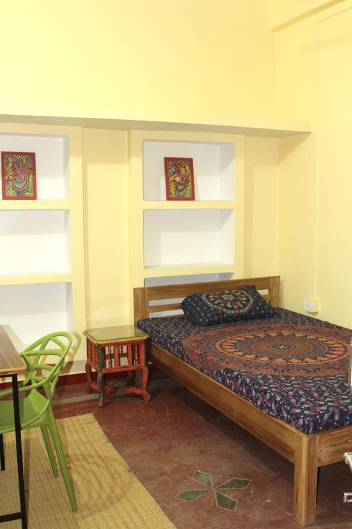 Lotus Paying Guesthouse Варанаси Экстерьер фото