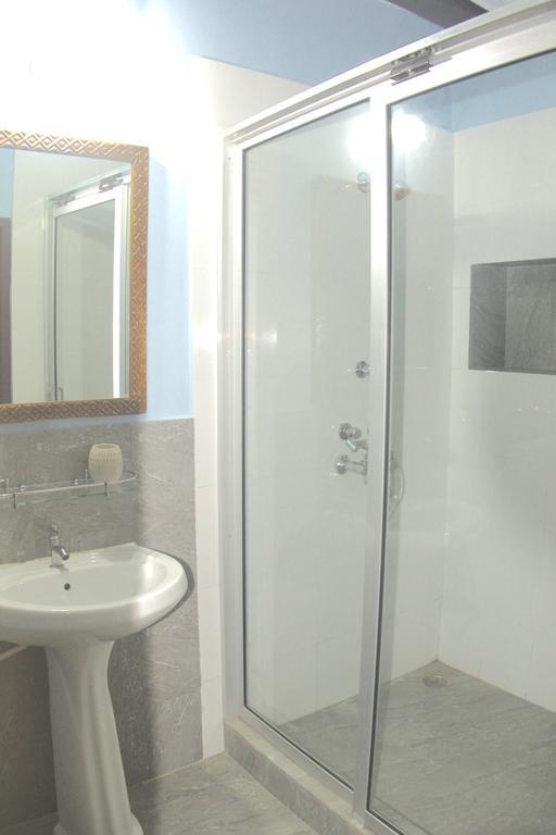 Lotus Paying Guesthouse Варанаси Номер фото