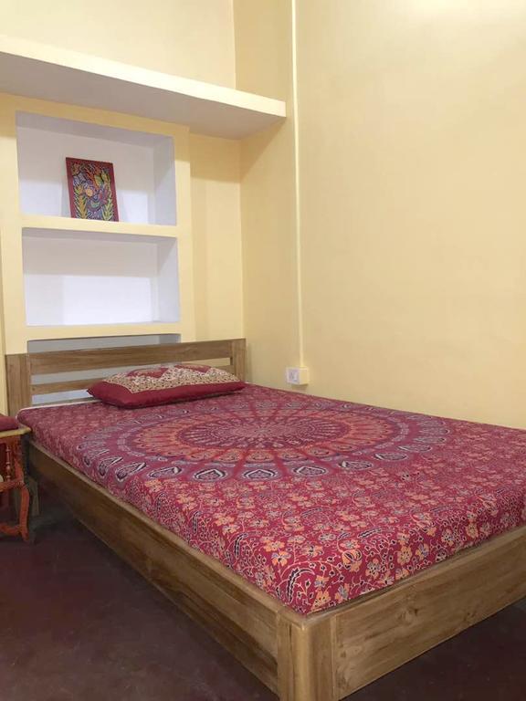 Lotus Paying Guesthouse Варанаси Экстерьер фото