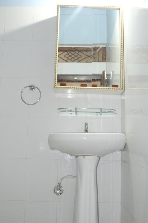 Lotus Paying Guesthouse Варанаси Экстерьер фото